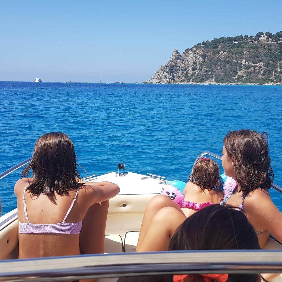 Ninfa Sul Mare Apartments 50 M E T R I Dal Mare Parcheggio Gratuito Custodito Capo Vaticano Dış mekan fotoğraf