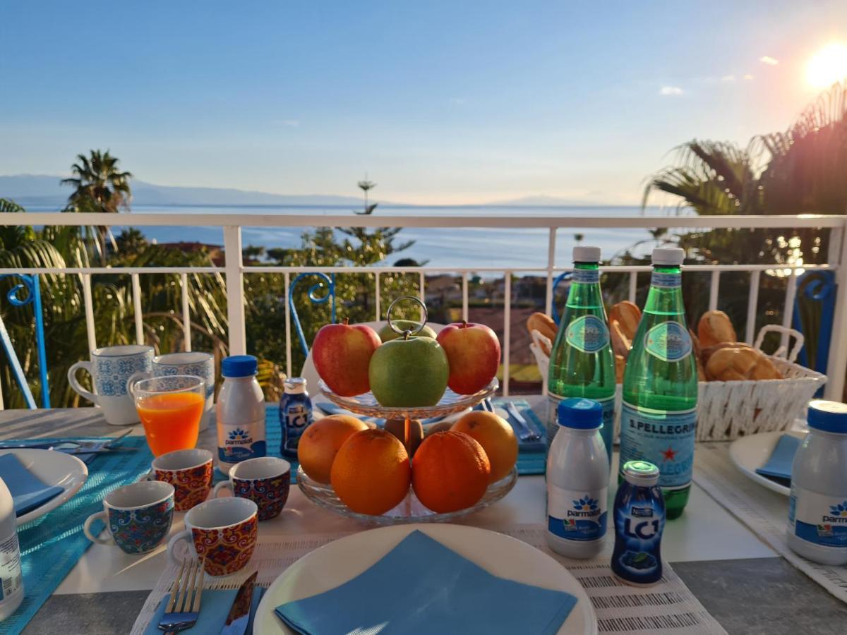 Ninfa Sul Mare Apartments 50 M E T R I Dal Mare Parcheggio Gratuito Custodito Capo Vaticano Dış mekan fotoğraf