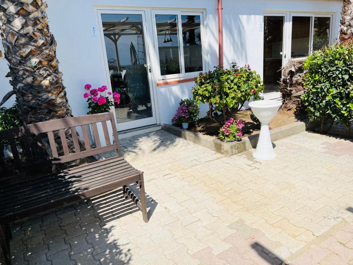 Ninfa Sul Mare Apartments 50 M E T R I Dal Mare Parcheggio Gratuito Custodito Capo Vaticano Dış mekan fotoğraf