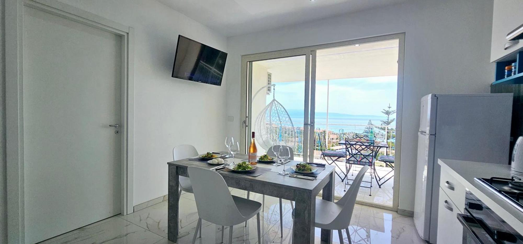 Ninfa Sul Mare Apartments 50 M E T R I Dal Mare Parcheggio Gratuito Custodito Capo Vaticano Dış mekan fotoğraf