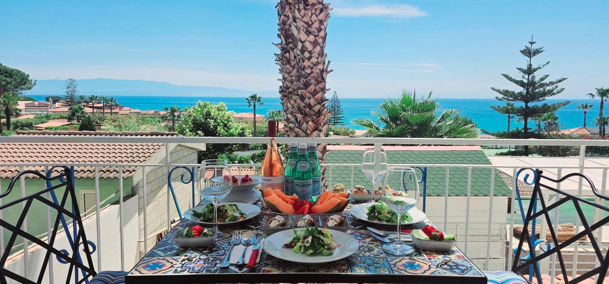 Ninfa Sul Mare Apartments 50 M E T R I Dal Mare Parcheggio Gratuito Custodito Capo Vaticano Dış mekan fotoğraf