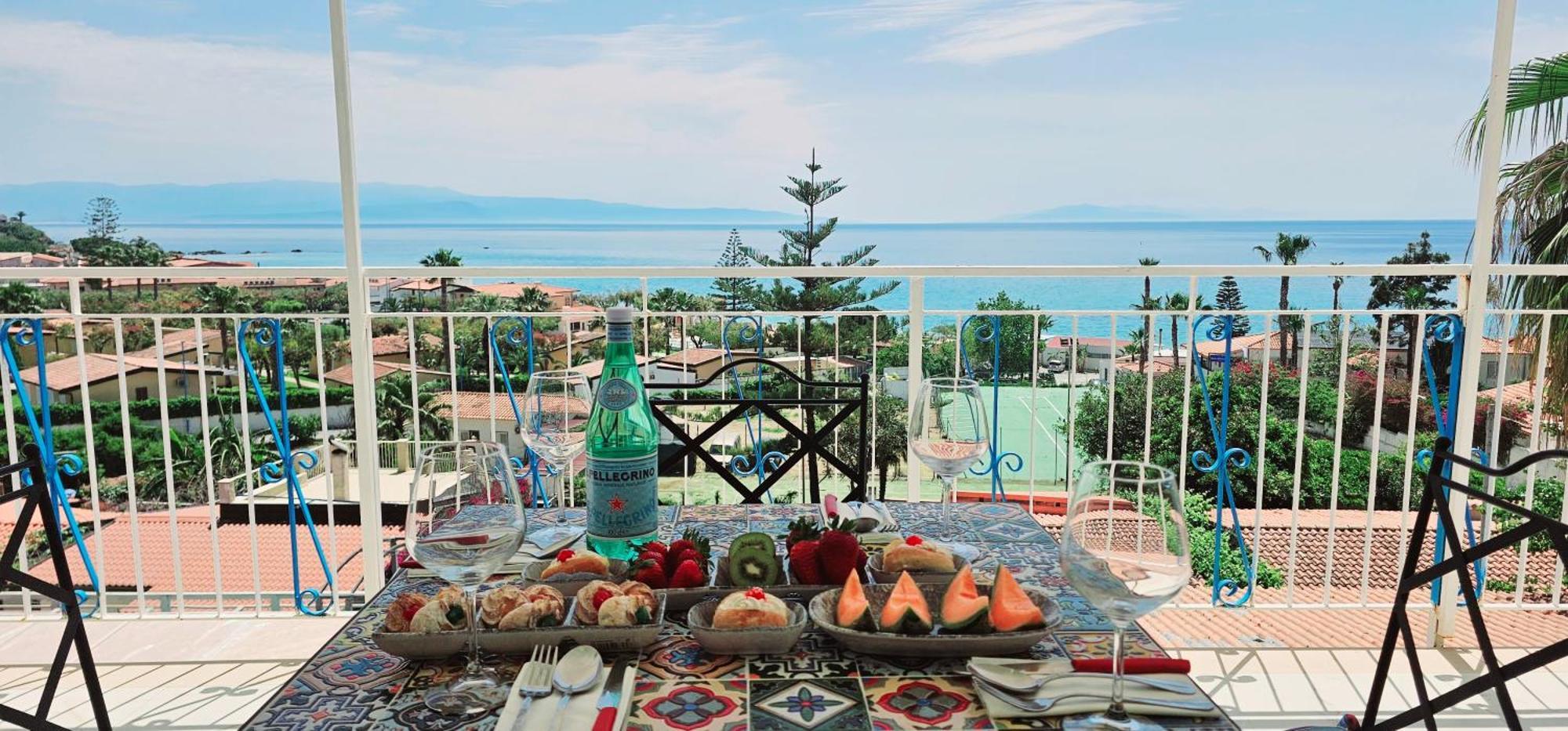 Ninfa Sul Mare Apartments 50 M E T R I Dal Mare Parcheggio Gratuito Custodito Capo Vaticano Dış mekan fotoğraf